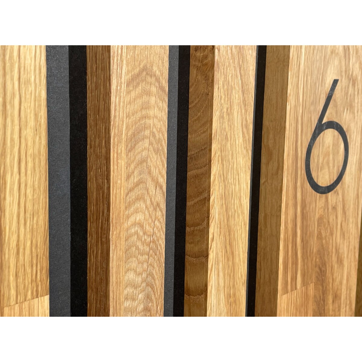 Dębowy panel ścienny Zegar w Lamelach 250x58cm