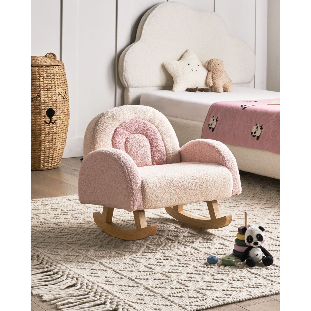 Fotel bujany dziecięcy boucle różowy OMBO