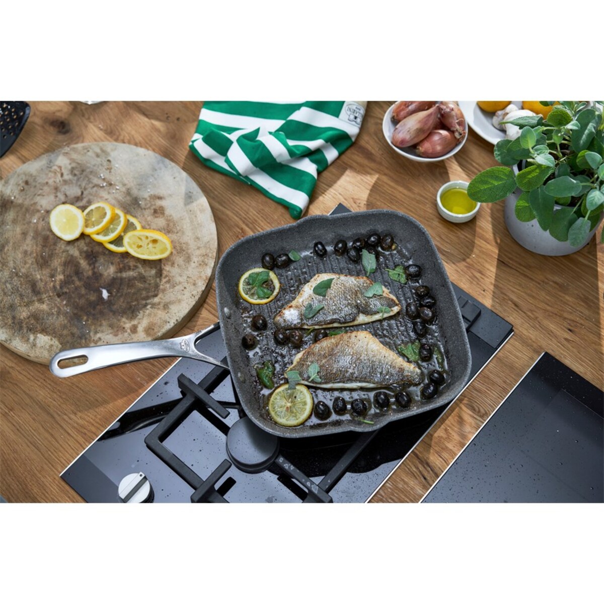 Grillowa patelnia indukcyjna Ballarini Salina Granitium - 28 cm