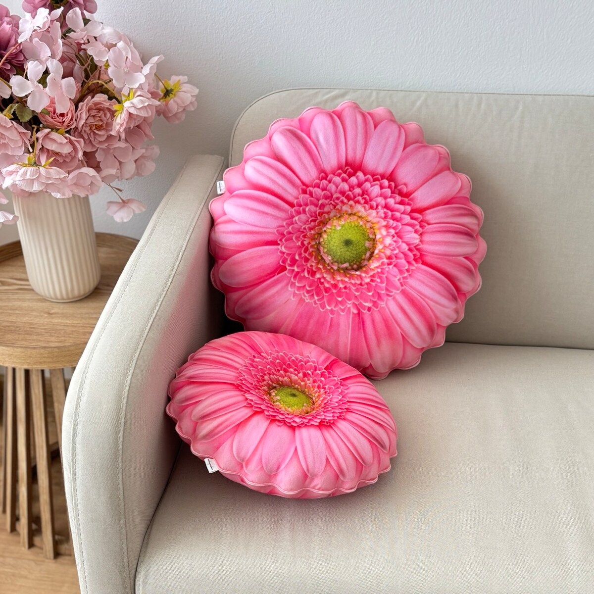 Poduszka duża kwiat Gerbera różowa