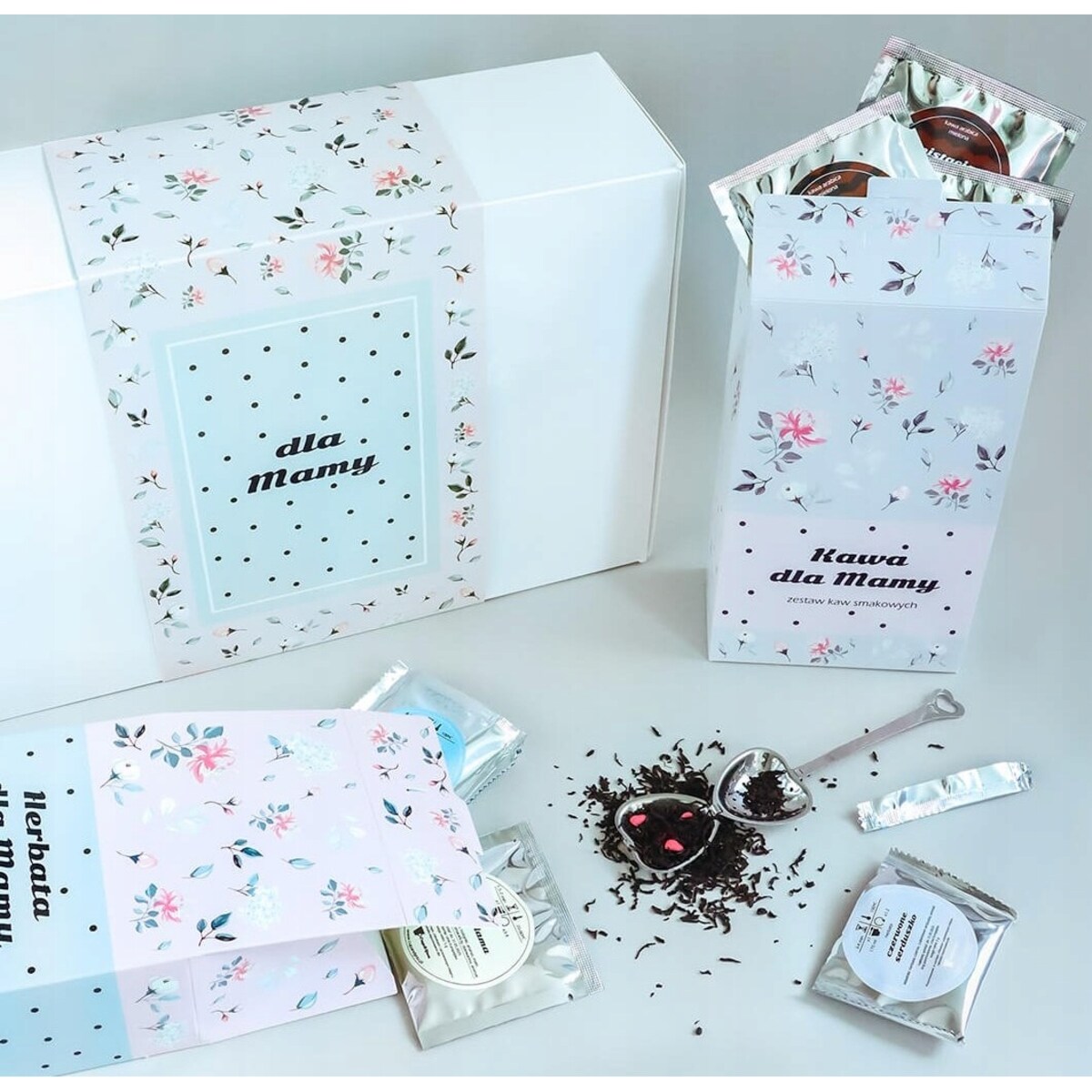 BOX PUDEŁKO KOSZ PREZENTOWY UPOMINKOWY DLA MAMY TEŚCIOWEJ - MIX 10 SMAKÓW KAW I 10 SMAKÓW HERBAT SYPANYCH + ZAPARZACZ - PREZENT UPOMINEK NA DZIEŃ MATKI