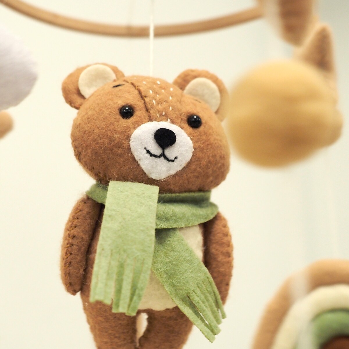 NENO PICO Karuzela do łóżeczka z uchwytem mocującym