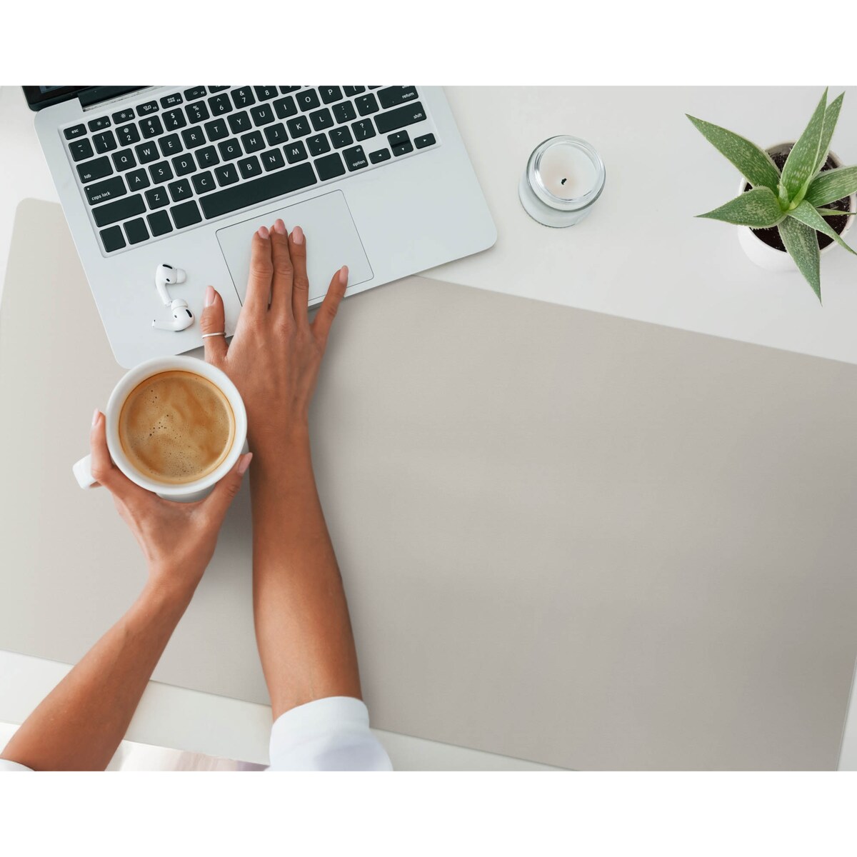 Kremowa mata na biurko Kolor Jasnokremowy, 100x50 cm