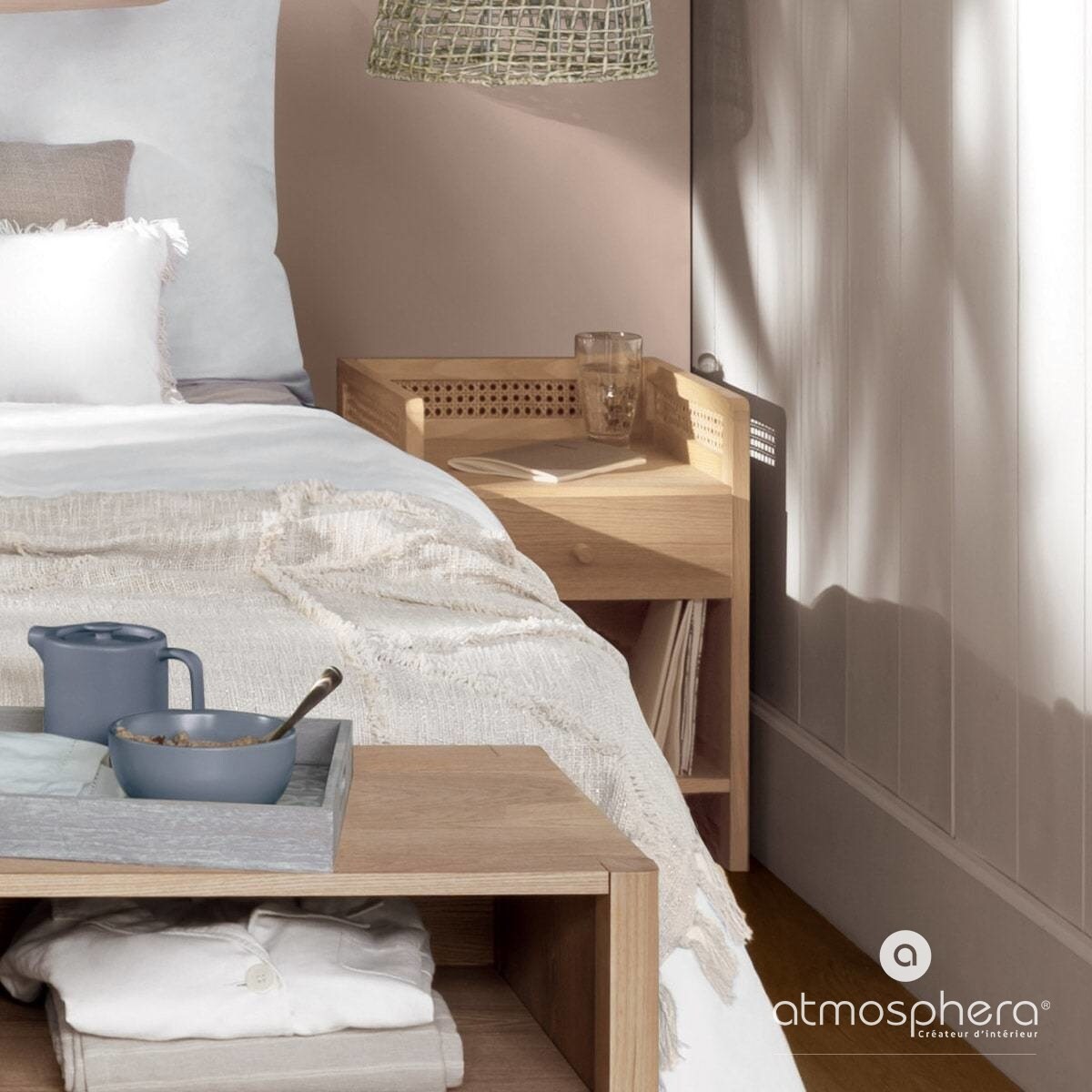 Stolik nocny z szufladą ARTY, jasne drewno