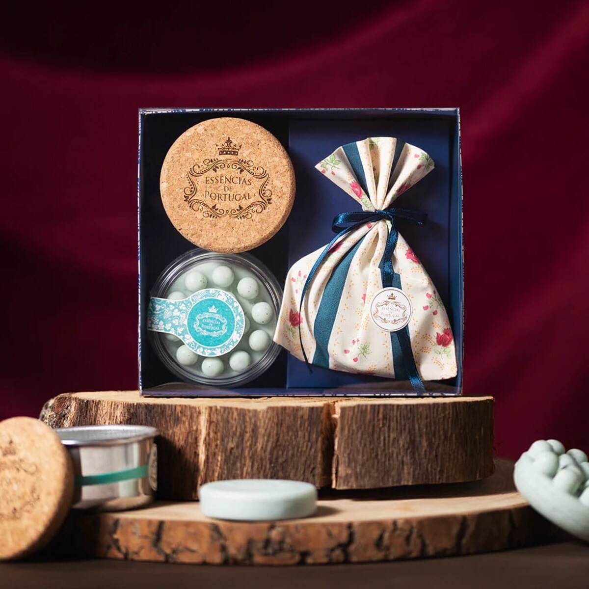 Fiołkowy zestaw Essencias de Portugal 4 mydła