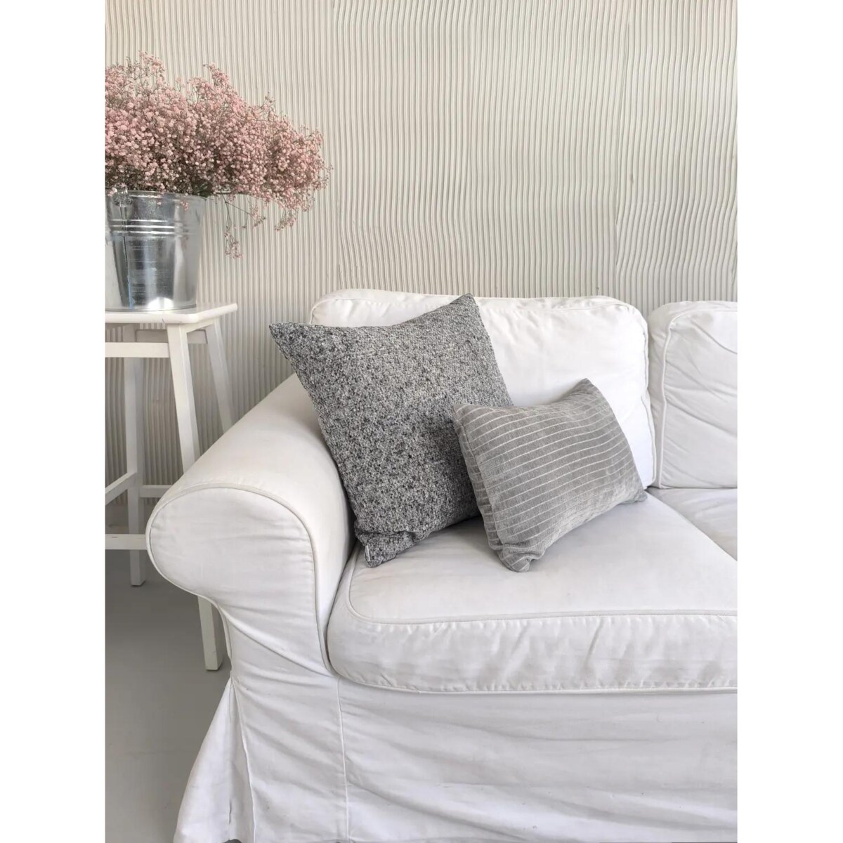 Szara poduszka dekoracyjna 45x45 Fiord