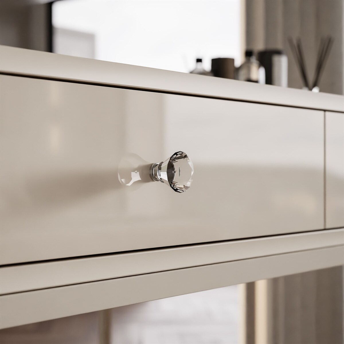 Konsola BLANCO GLAMOUR kaszmir na stelażu kaszmir, uchwyt biały kryształ