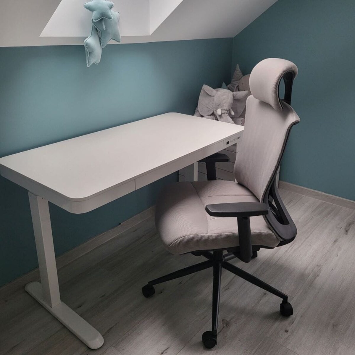 FOTEL BIUROWY ERGONOMICZNY AVERY JASNOSZARY