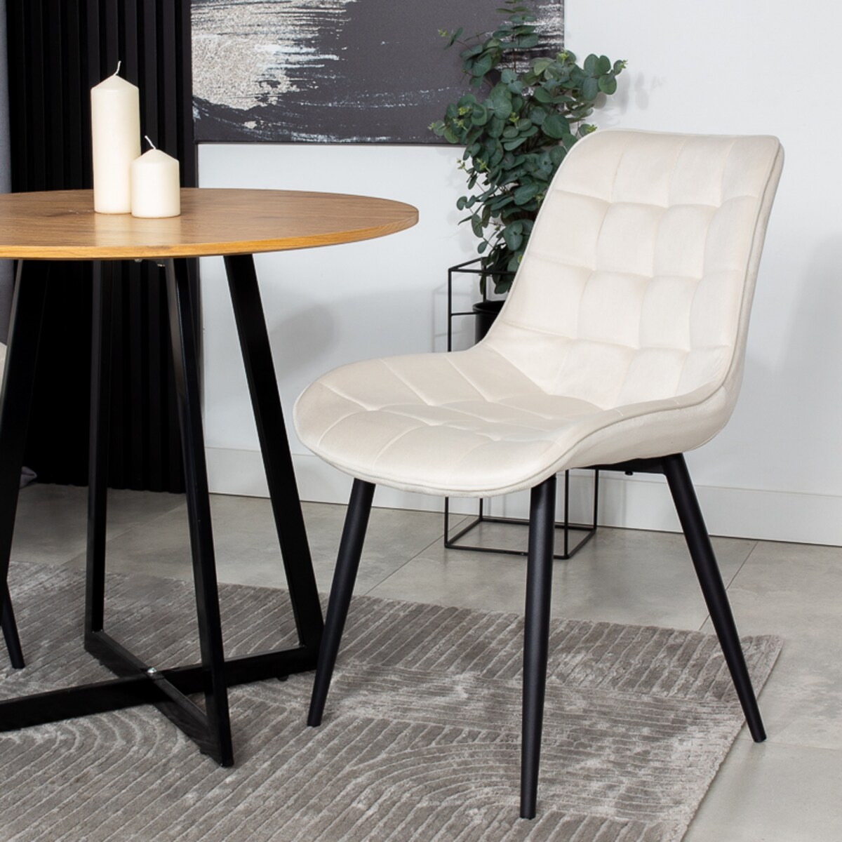 Krzesło tapicerowane welurowe pikowane do salonu jadalni beżowe