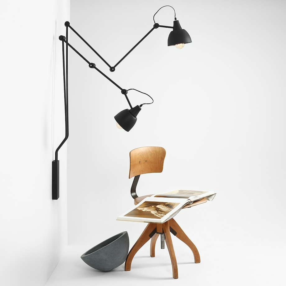 Czarny kinkiet pokojowy Aida 842D Aldex ruchoma lampa ścienna metalowa