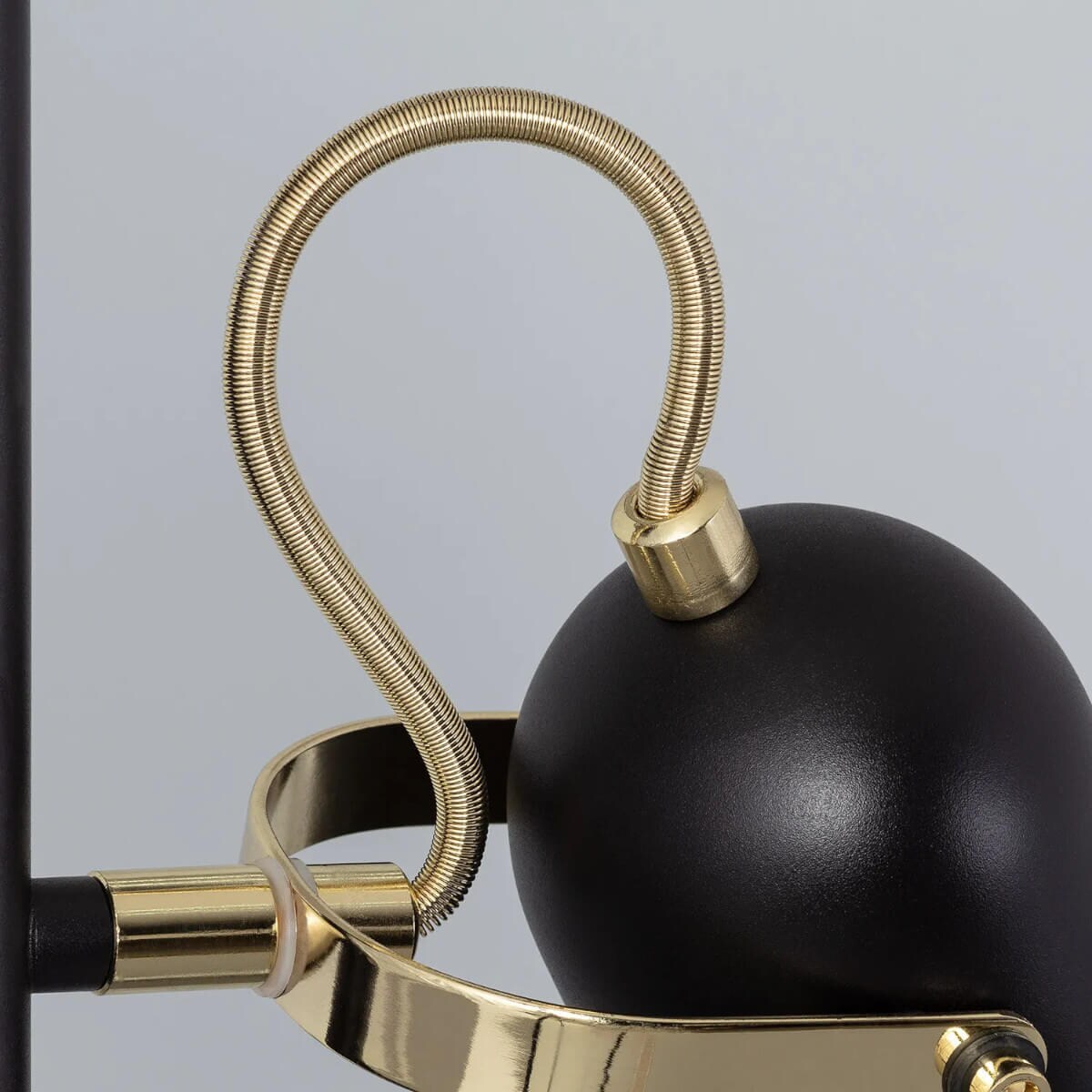 Potrójna lampa podłogowa Retro ABR-RRC-C-3XE14 Abruzzo metal czarny