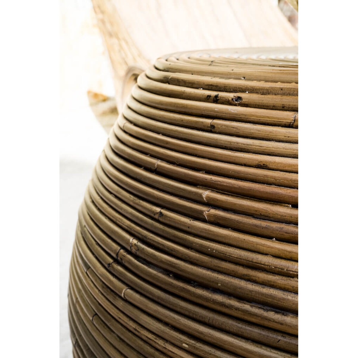 OKRĄGŁY RATTANOWY STOLIK TEGAL CIEMNY