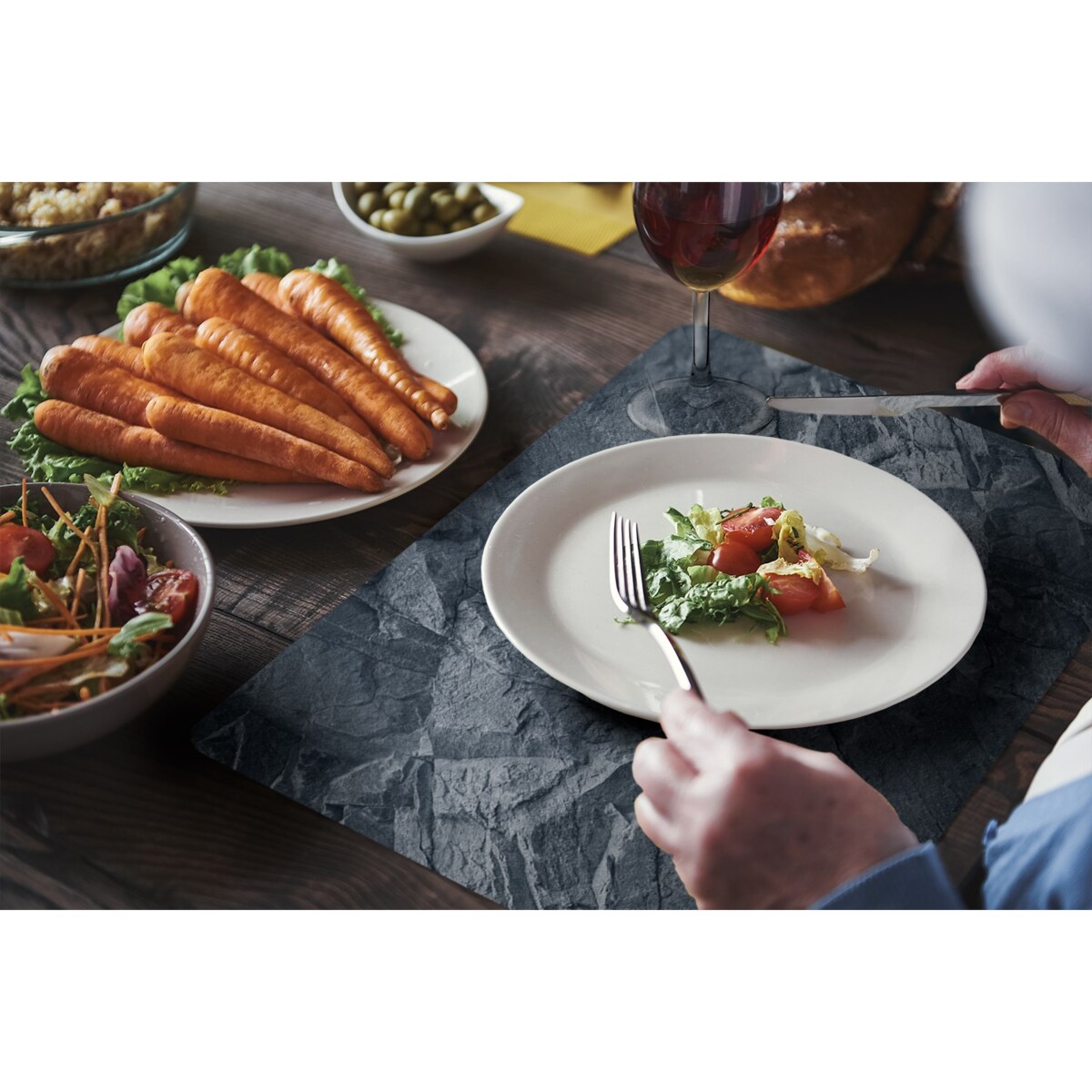 Komplet mat pod talerz Ciemna skała, 6 szt. 45x30cm