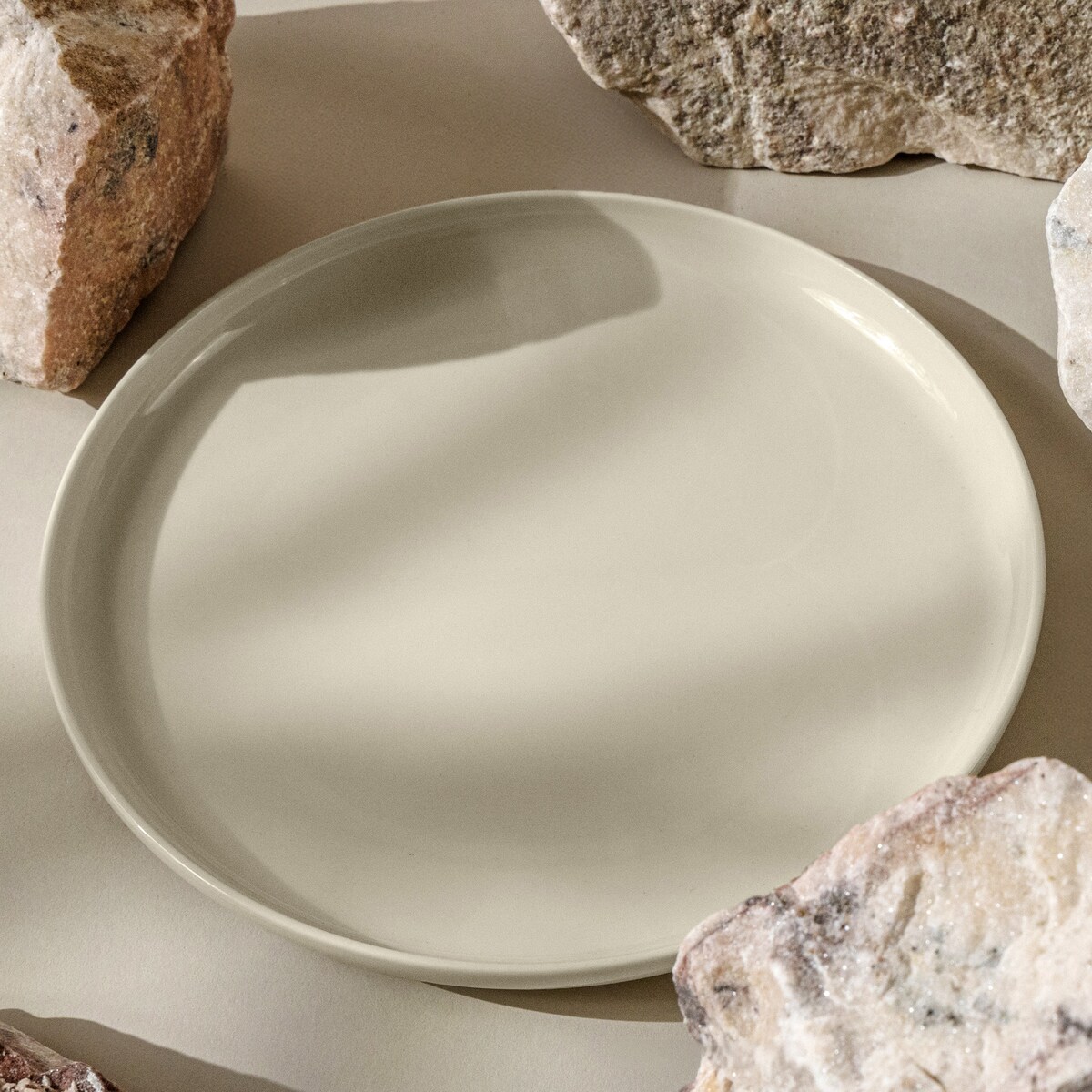 KONSIMO VICTO Elegancki zestaw obiadowy 6-osobowy (18 elementów)