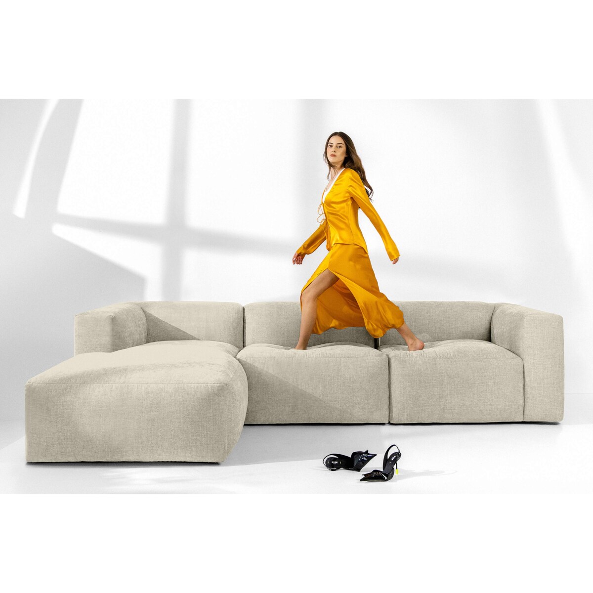 KONSIMO BUFFO Narożnik lewy 3/4-osobowy z wyjątkowo miękkim siedziskiem, kolor ecru