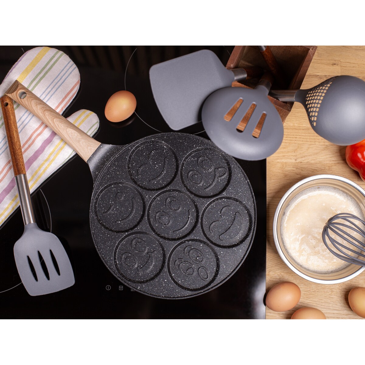 Marmurowa patelnia do pancakes naleśników jajek BUŹKI MINKI EMOTKI 26cm KAMILLE