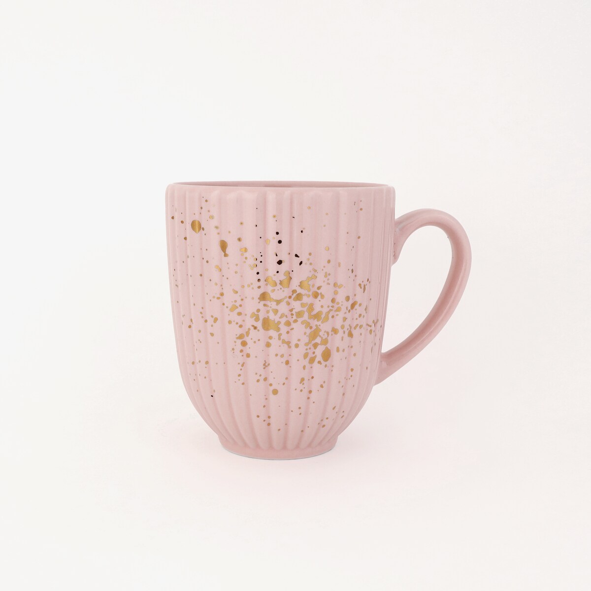Ryflowany Różowy Kubek Porcelanowy 300 ml Nakrapiany Złotem dla Niej na Urodziny