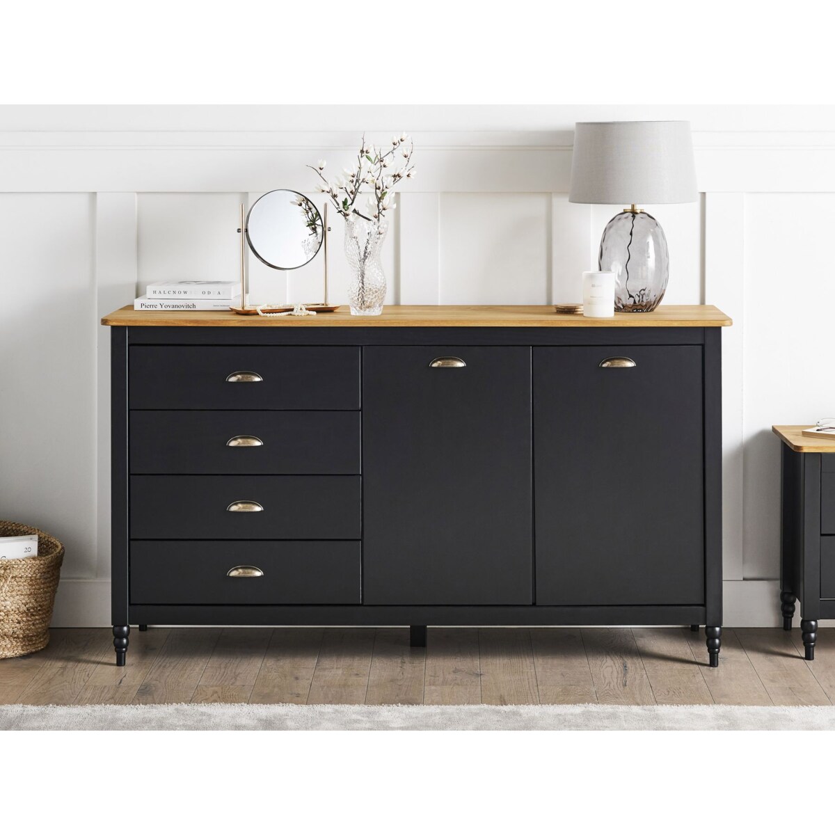 Szafka dwudrzwiowa czarna SHILLINGTON