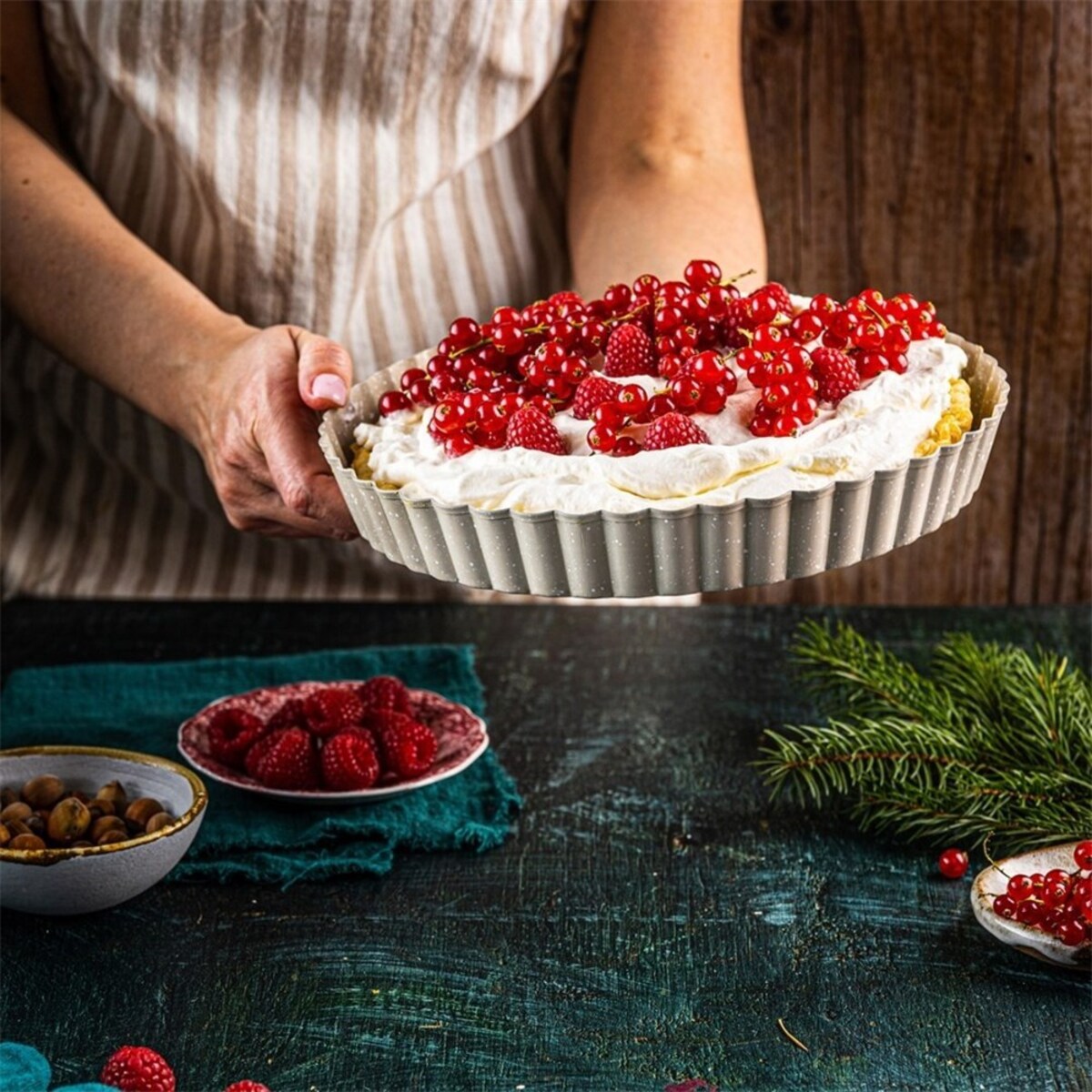 Forma do pieczenia tarty z wyjmowanym dnem Ø25cm beżowa KINGHOFF