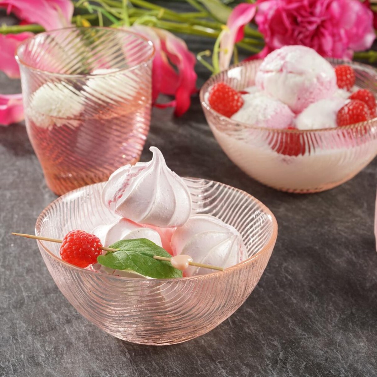 VILLA ITALIA Szklanka różowa 250 ml TWIST