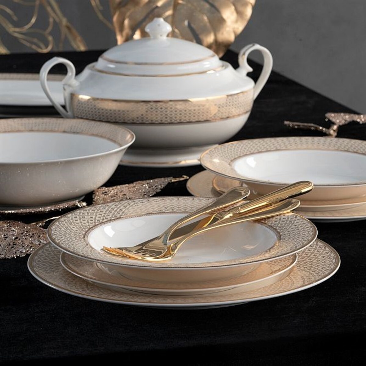 VILLA ITALIA Serwis obiadowy porcelanowy na 12 osób z wazą VERONICA