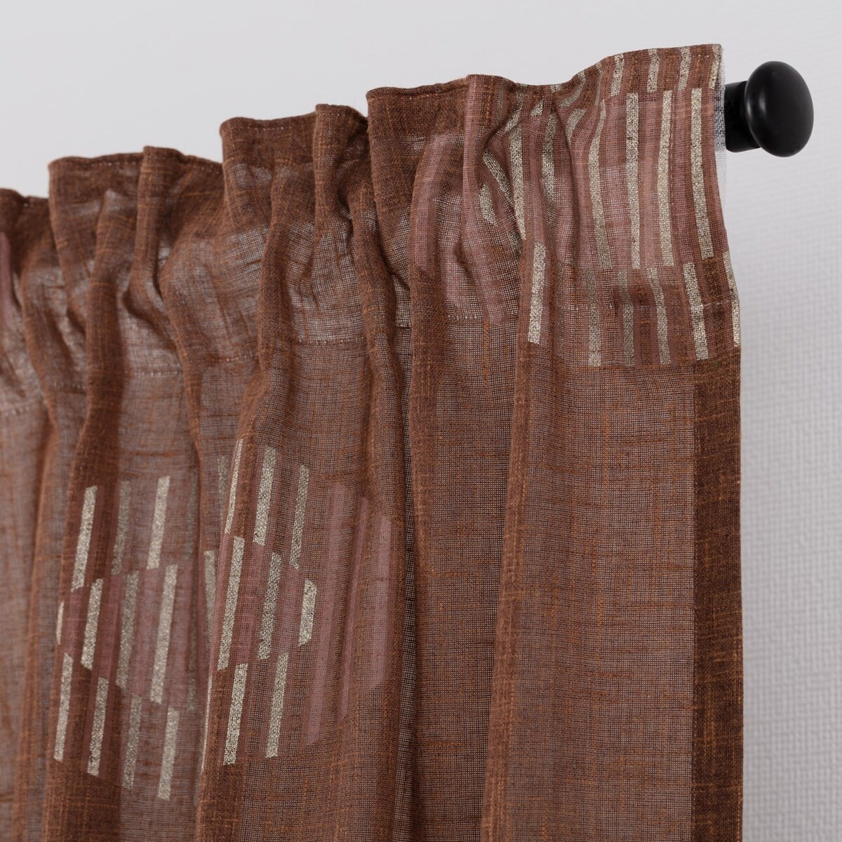 Zasłona BASIC na taśmie marszczącej 130x280 cm brąz 1szt. 130x280 brązowy
