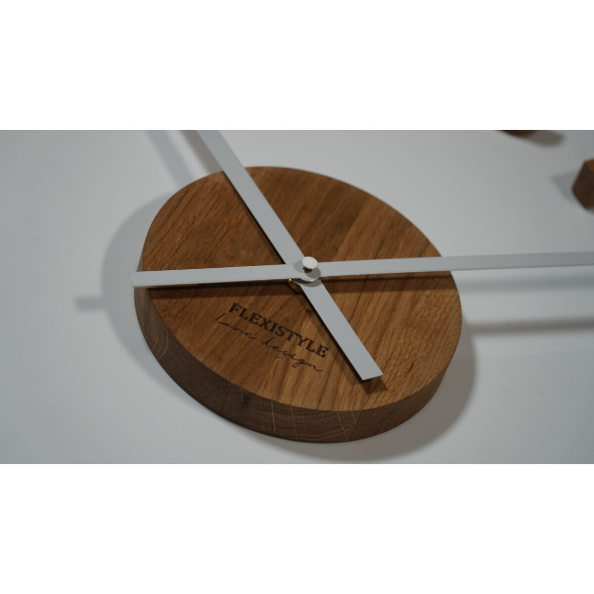 Drewniany zegar ścienny dębowy EKO 75cm