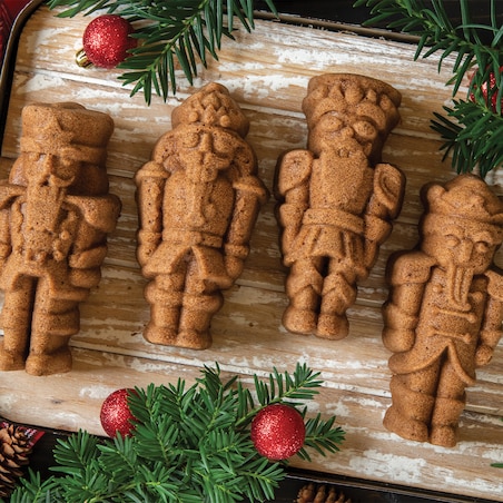 Forma do ciasta DZIADEK DO ORZECHÓW / Nordic Ware