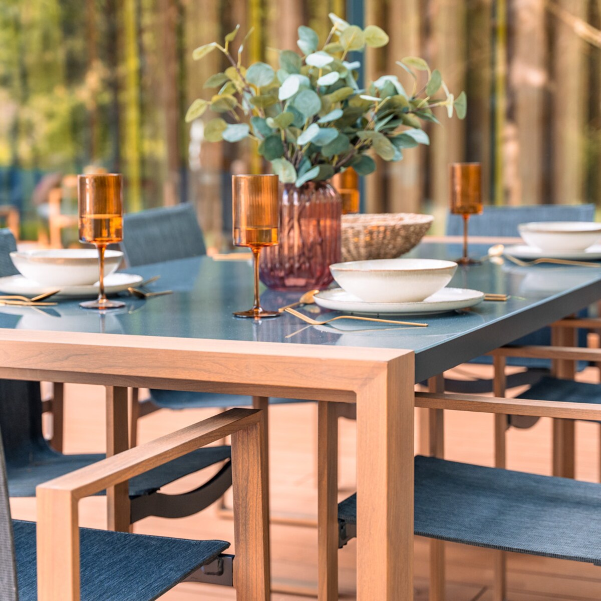 ZESTAW MEBLI JADALNIANYCH DUISBURG DLA 8 OSÓB