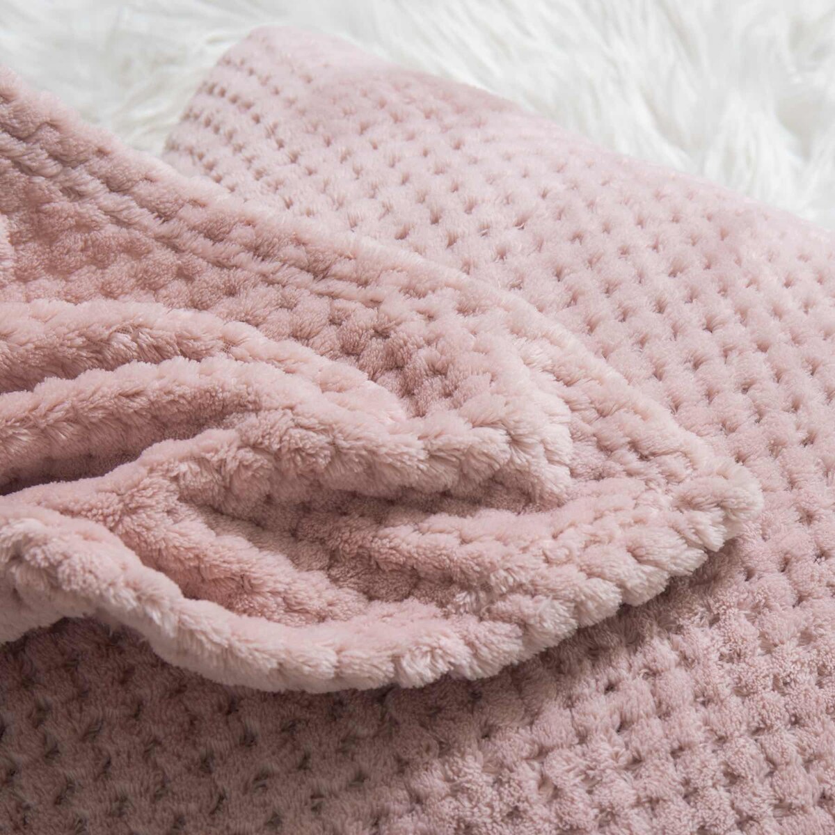 Pudrowy Koc Narzuta z mikrofibry 150 x 200 Duży Pled Kapa na Sofę Fotel Łóżko