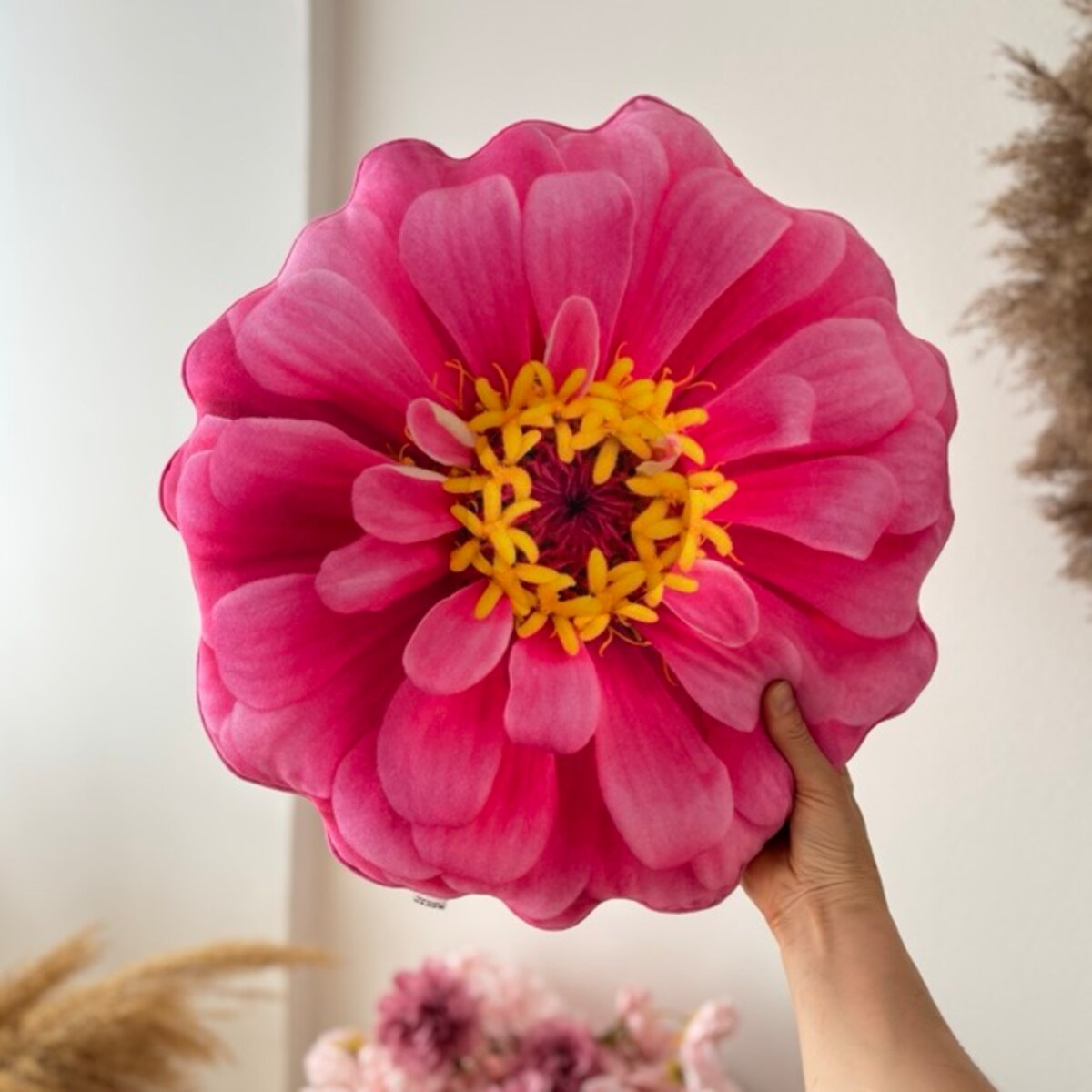 Poduszka kwiat duża Cynia wytworna różowa