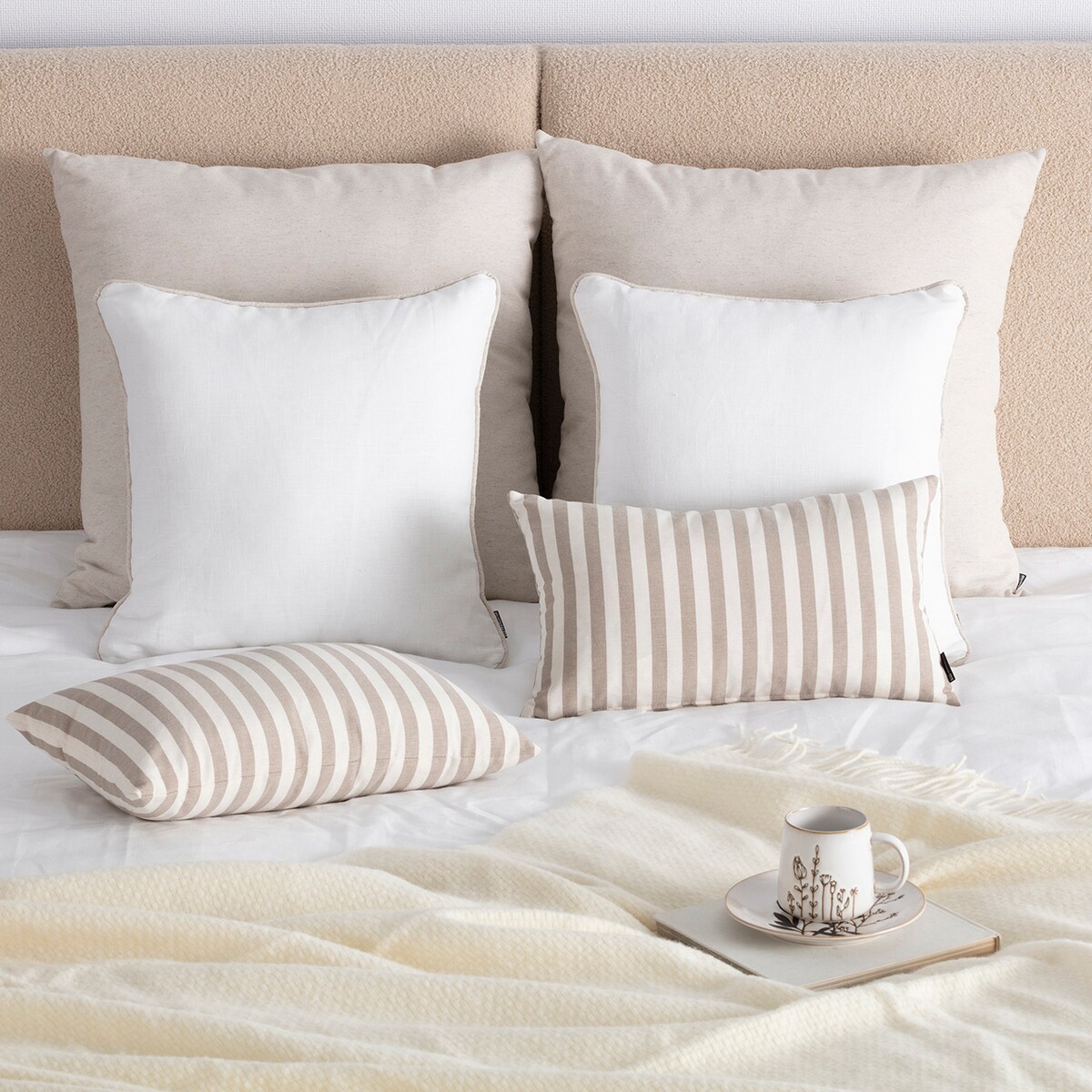 Zestaw poduszek do sypialni Classic Stripes, 47x28/60x60/45x45 cm