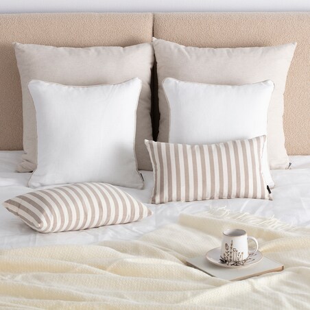 Zestaw poduszek do sypialni Classic Stripes, 47x28/60x60/45x45 cm