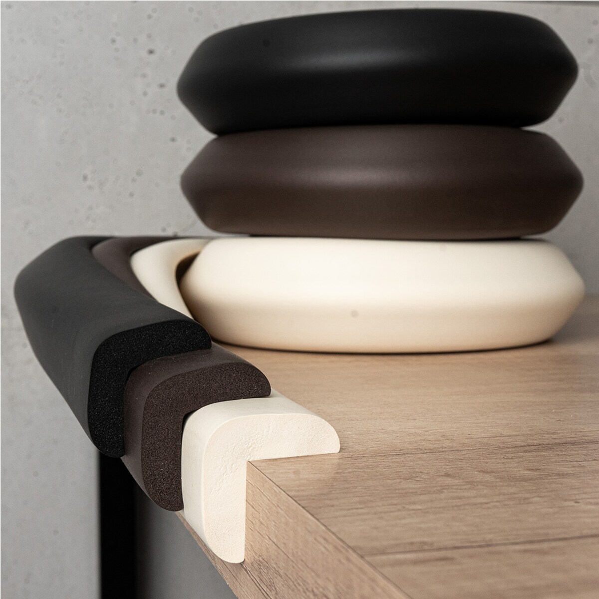 taśma piankowa zabezpieczająca ostre krawędzie mebli, sipo, 2 metry, kremowa