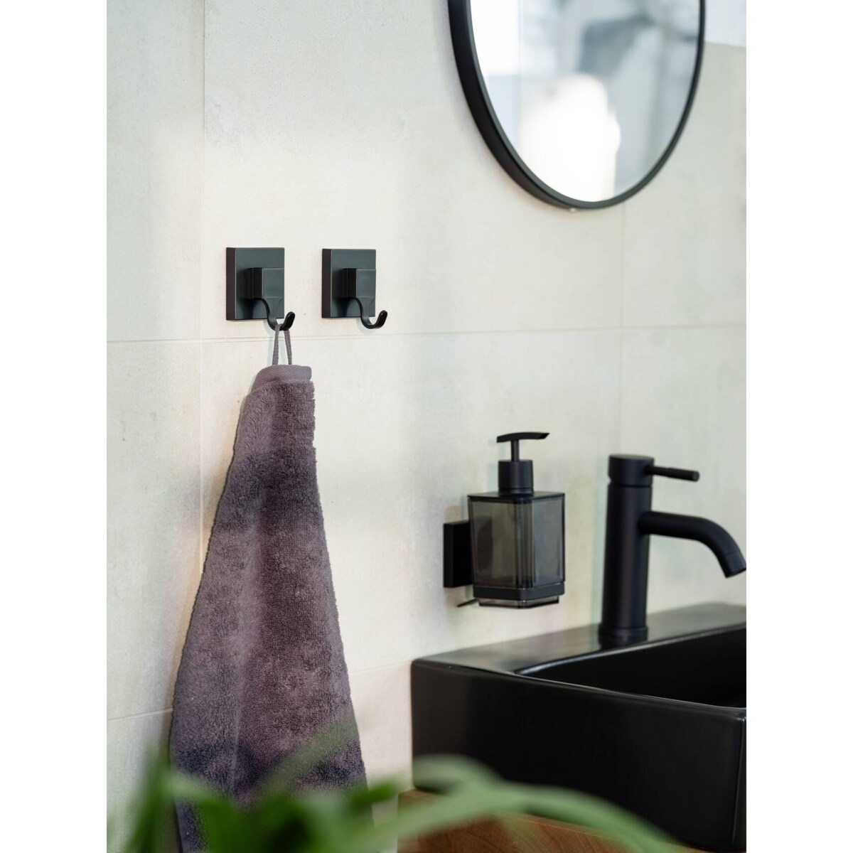 Zestaw 2 haczyków na ręczniki QUADRO, montaż bez wiercenia