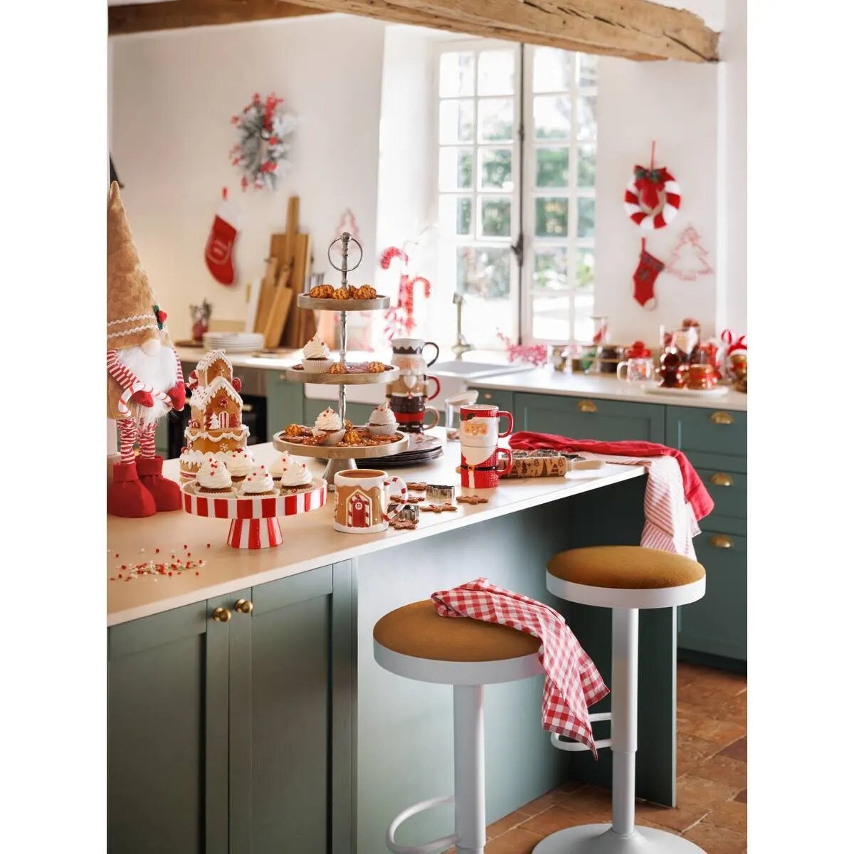 Dekoracja - figurka tort w kształcie domku 30 cm