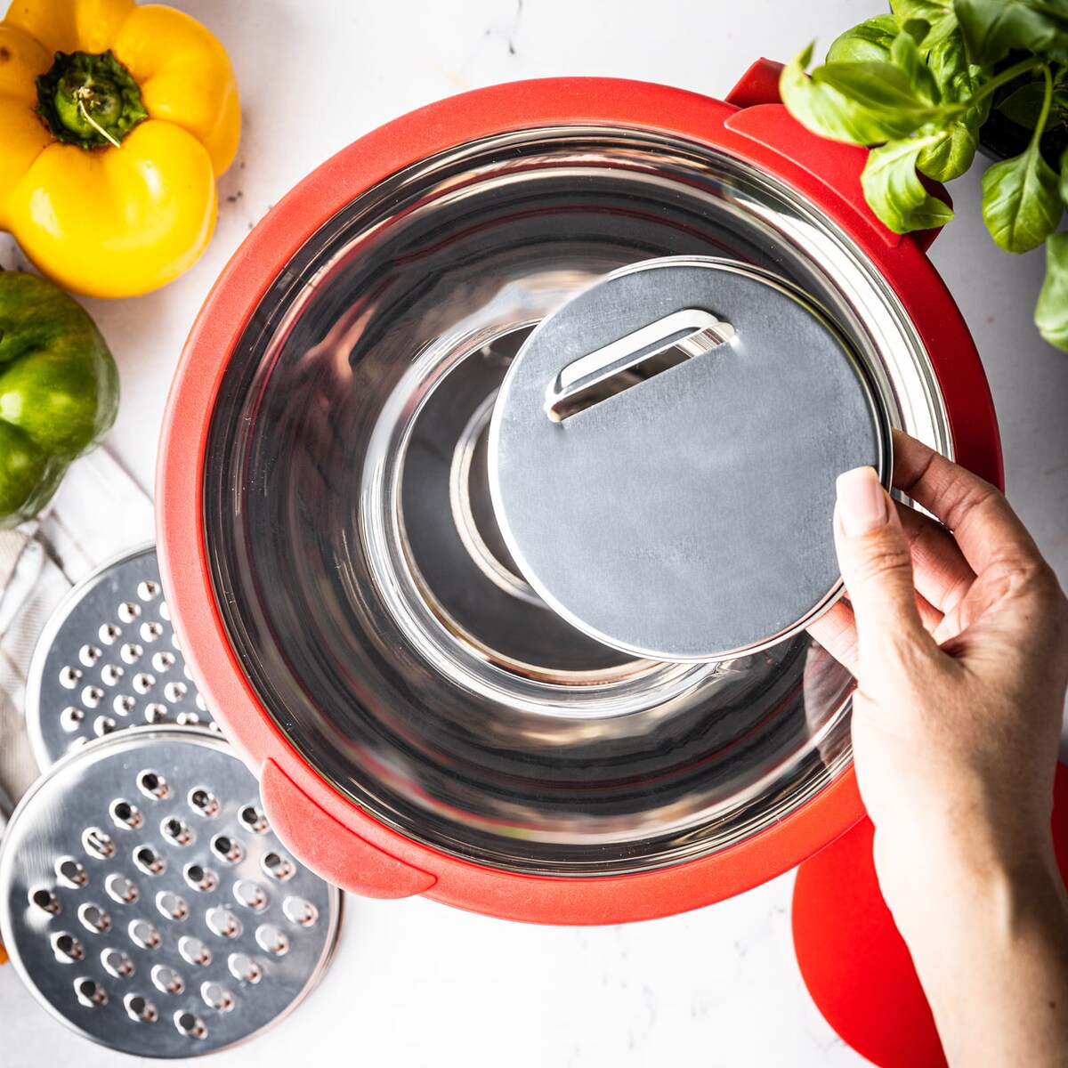 Miska kuchenna wielofunkcyjna z funkcją tarki do warzyw 24cm 5L 5 ele KINGHOFF czerwona