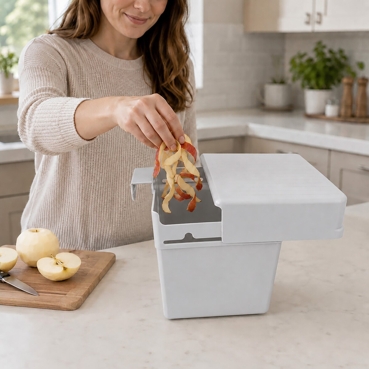 POJEMNIK PLASTIKOWY Z UCHWYTEM UNIBOX Z POKRYWKĄ NA AKCESORIA OBIERKI