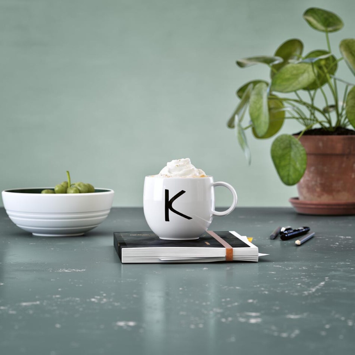 Kubek z literą K Letters, Villeroy & Boch