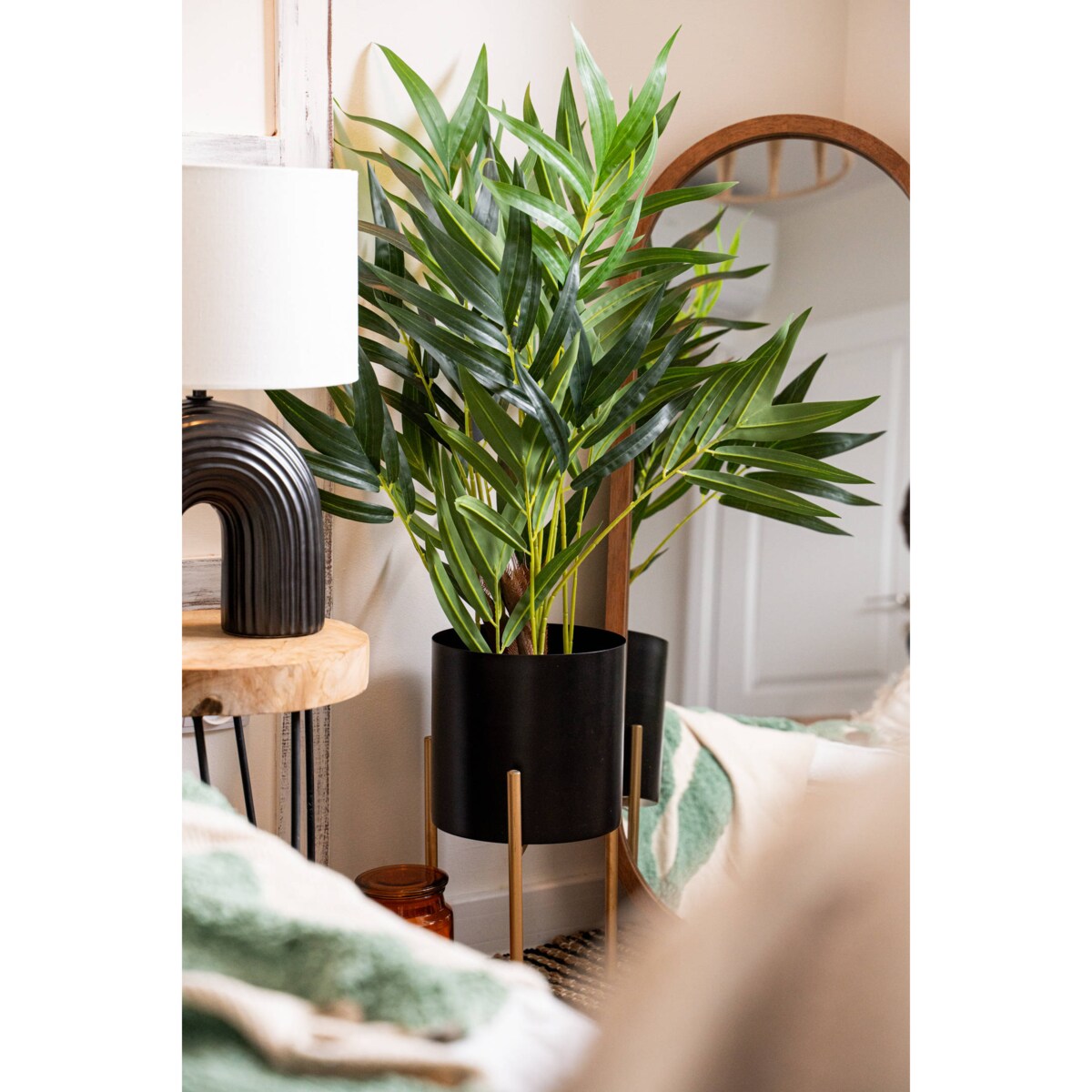 Sztuczna palma jak żywa w doniczce z plecionki, wys. 80 cm