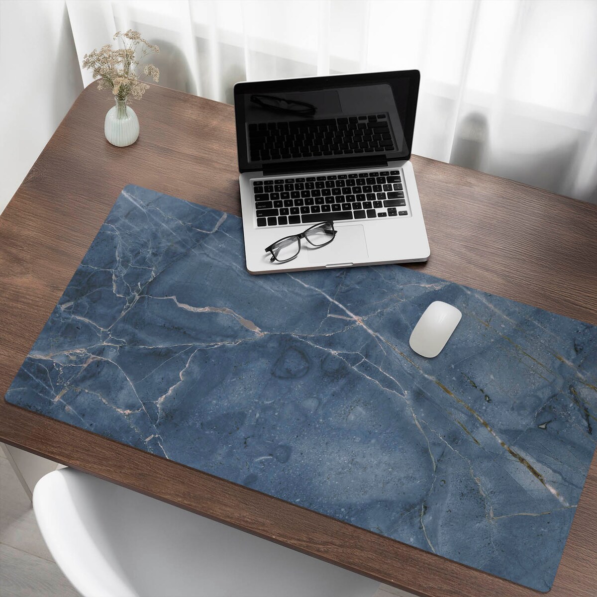 Niebieska mata na biurko Marmurowe żyłki, 120x60 cm