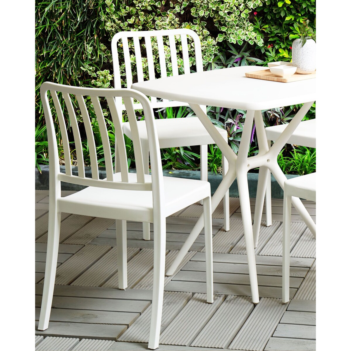 Zestaw 4 krzeseł ogrodowych biały SERSALE