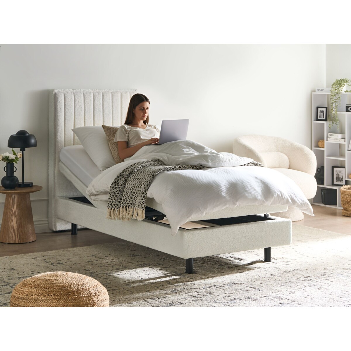 Łóżko regulowane Boucle DUKE II 80 x 200 cm Złamana biel