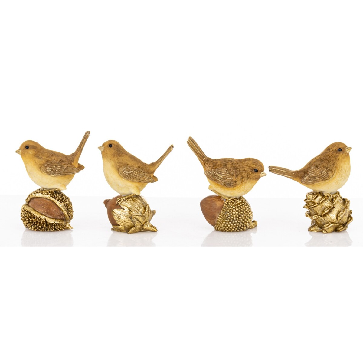Figurki 4 ptaszków siedzących na szyszce, kasztanie, orzechu i żołędziu 7,5x6,5x4 cm