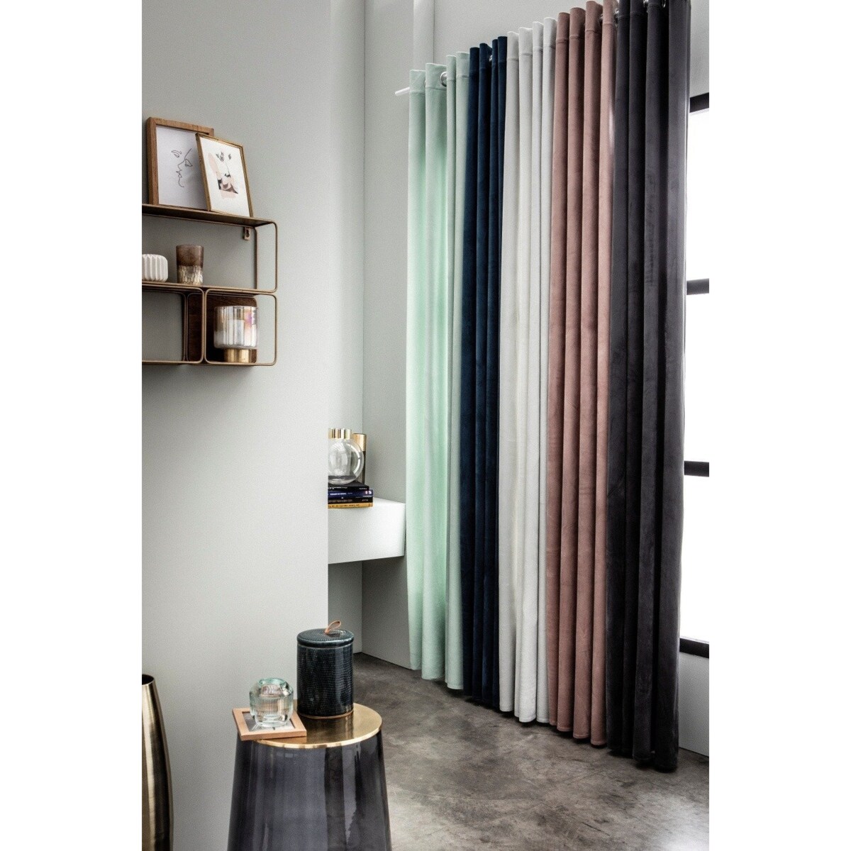 Zasłona okienna na przelotkach SUEDINE, 135x240 cm, TODAY