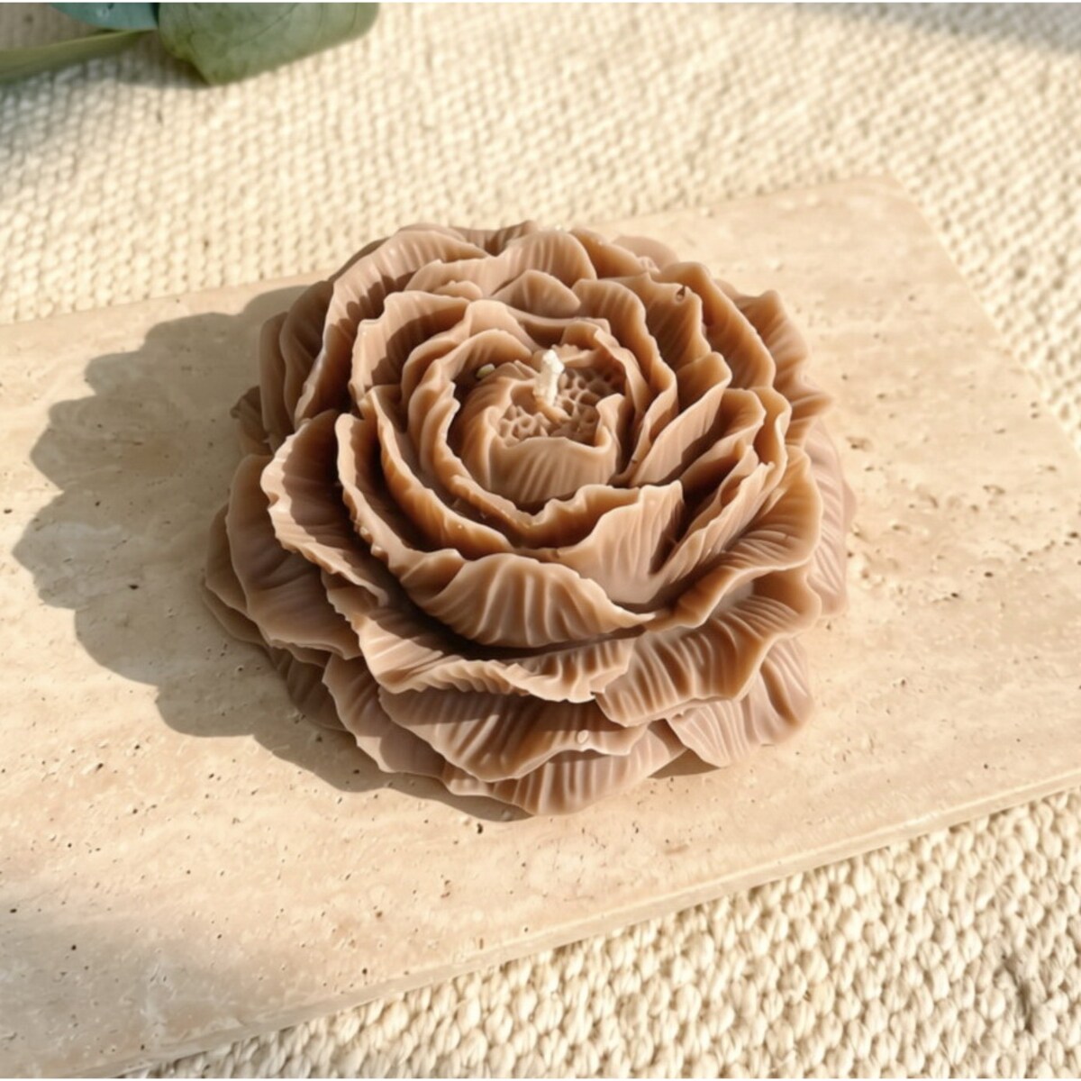 Świeca sojowa ekologiczna dekoracyjna piwonia peonia "Peony Queen" 80x35mm