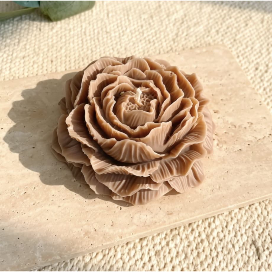 Świeca sojowa ekologiczna dekoracyjna piwonia peonia "Peony Queen" 80x35mm