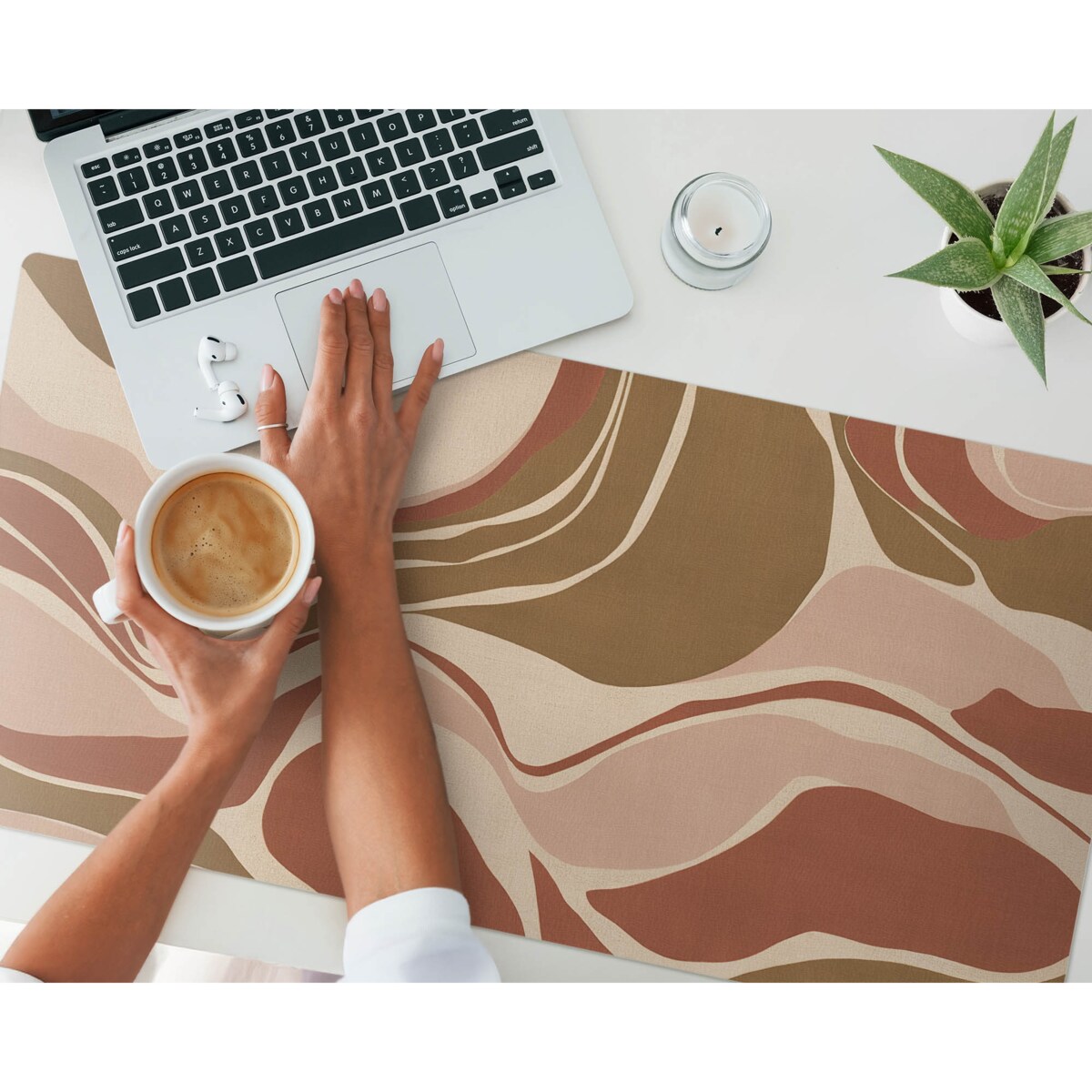 Beżowa mata na biurko Abstrakcyjne fale, 100x50 cm