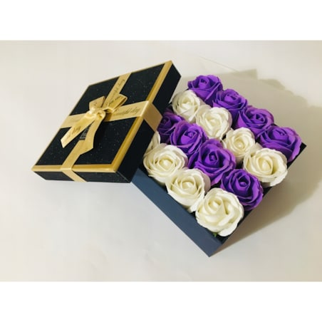 BOX PACHNĄCE RÓŻE MYDLANE GOTOWY PREZENT upominek urodziny ślub kwiaty