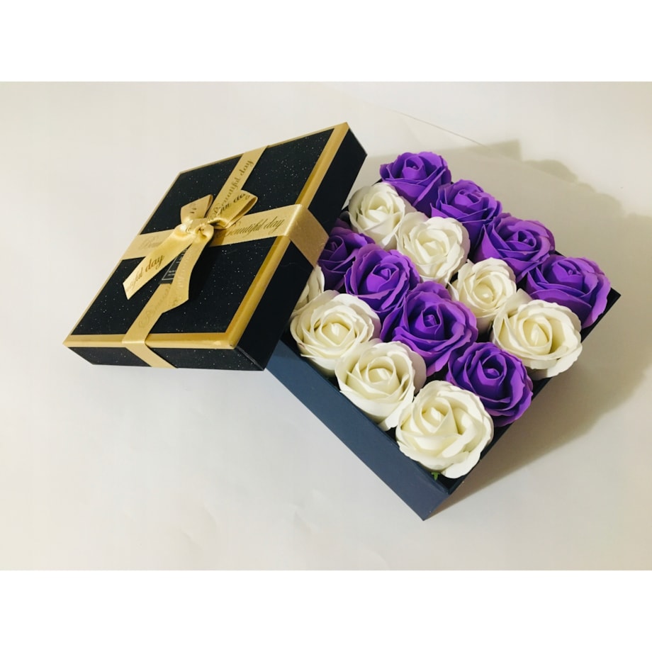 BOX PACHNĄCE RÓŻE MYDLANE GOTOWY PREZENT upominek urodziny ślub kwiaty
